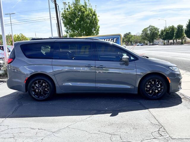 2021 Chrysler Pacifica Touring L