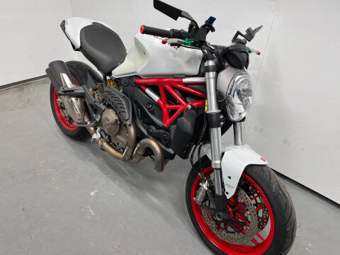 2015 Ducati Monster 821