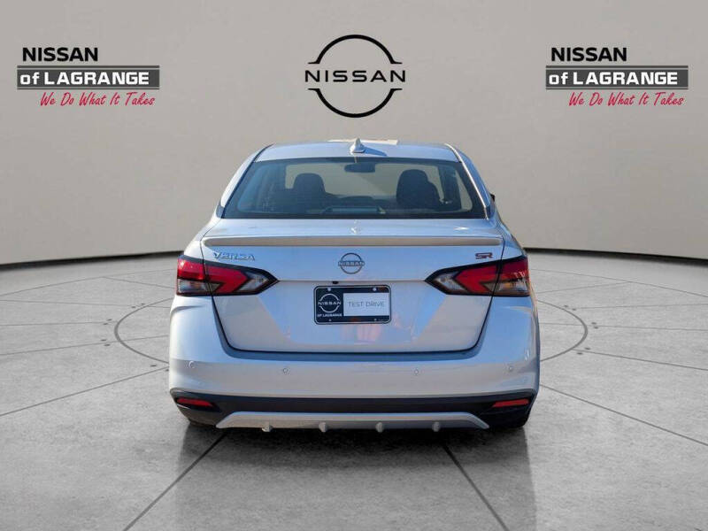 2025 Nissan Versa SR