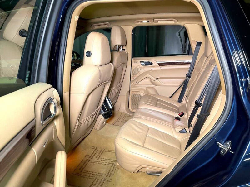 2011 Porsche Cayenne S Hybrid