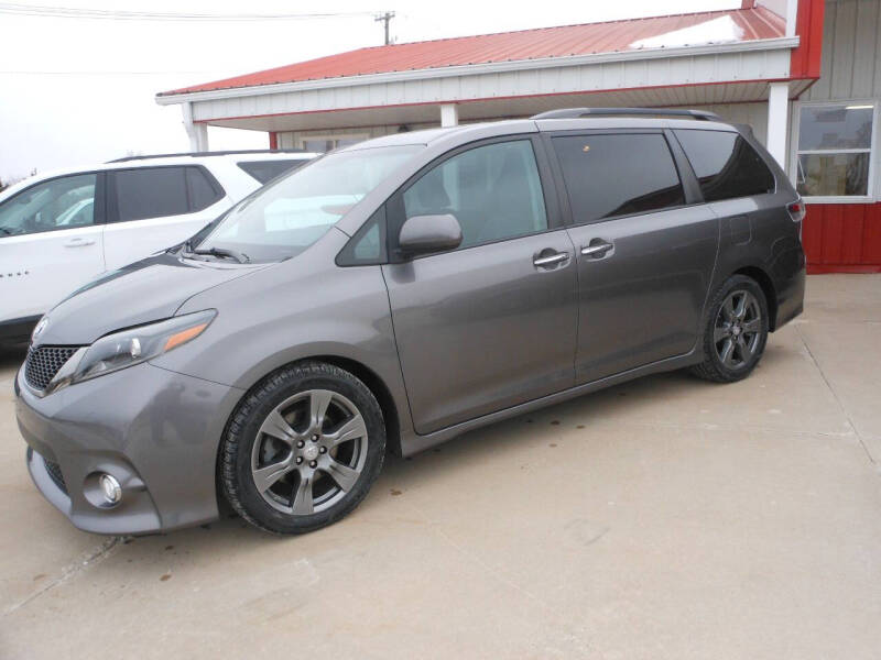2017 Toyota Sienna SE Premium's photo