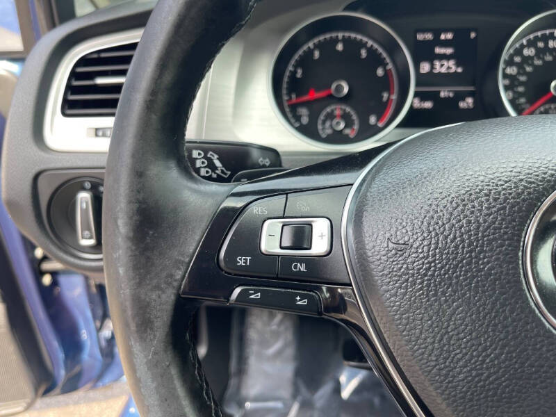 2015 Volkswagen Golf TSI SE