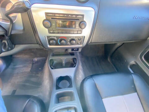 2006 Mitsubishi Raider Duro Cross V8
