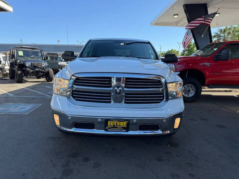 2016 RAM 1500 SLT