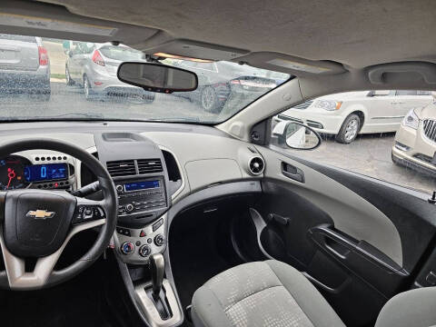 2016 Chevrolet Sonic LS Auto