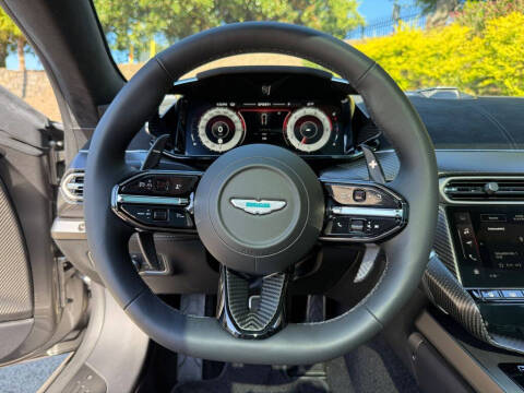 2025 Aston Martin Vanquish