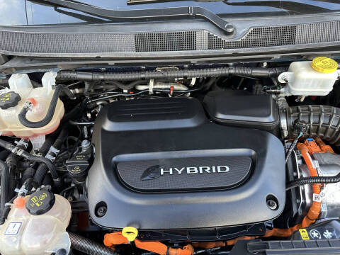 2017 Chrysler Pacifica Hybrid Platinum