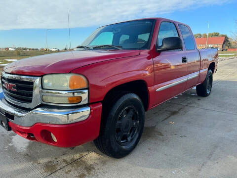 2004 GMC Sierra 1500 for sale at United Motors in Saint Cloud MN