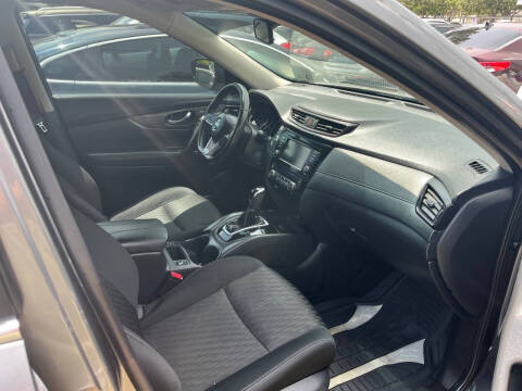 2018 Nissan Rogue SV