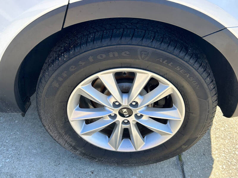 2020 Kia Sorento LX V6