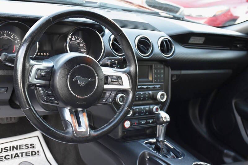 2016 Ford Mustang V6