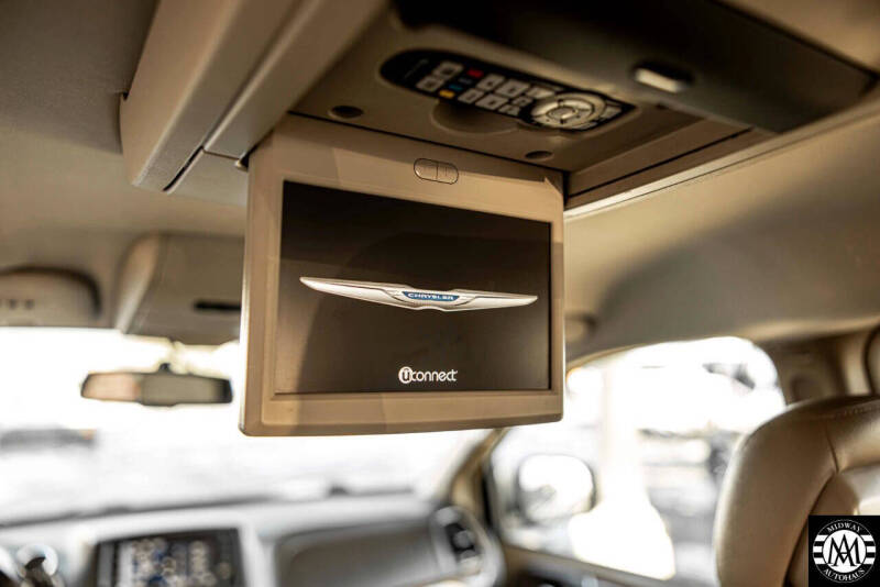 2015 Chrysler Town and Country Touring