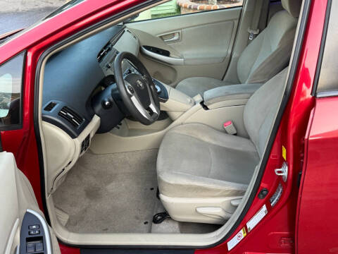 2010 Toyota Prius III