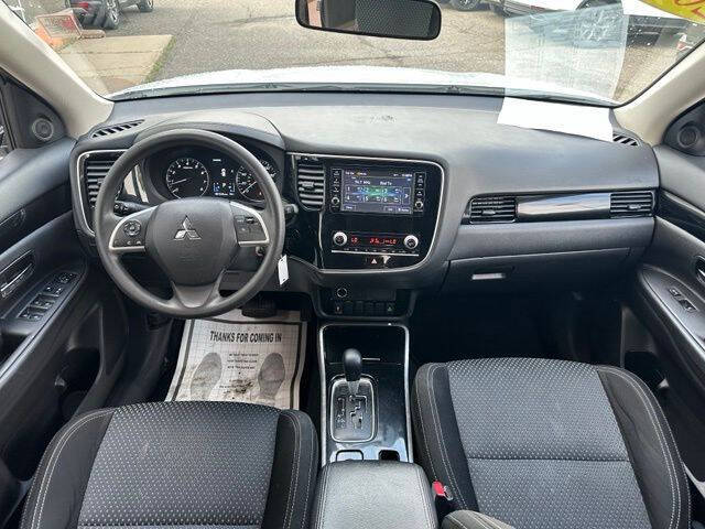 2020 Mitsubishi Outlander ES