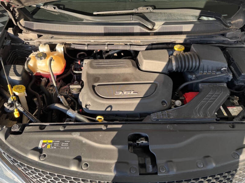 2017 Chrysler Pacifica Touring-L Plus