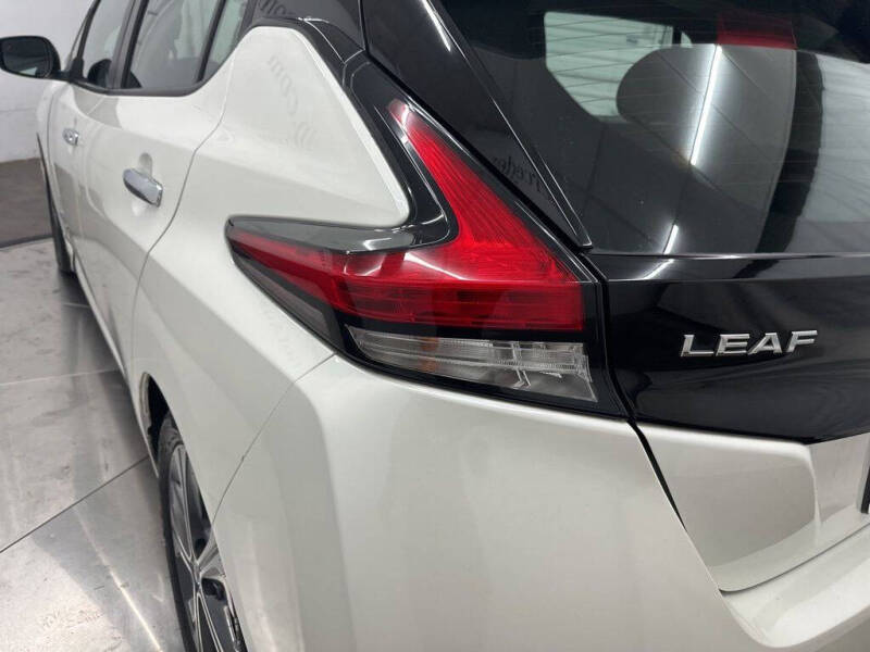 2018 Nissan LEAF SV