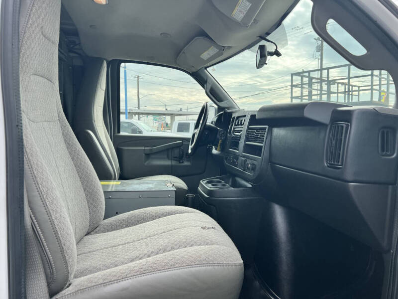 2016 Chevrolet Express 2500