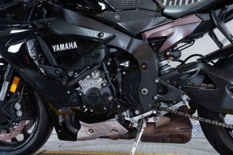 2016 Yamaha YZF-R1