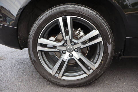 2019 Volvo XC60 T5 Momentum