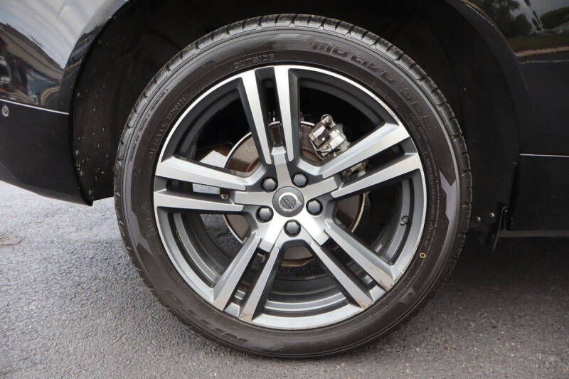 2019 Volvo XC60 T5 Momentum