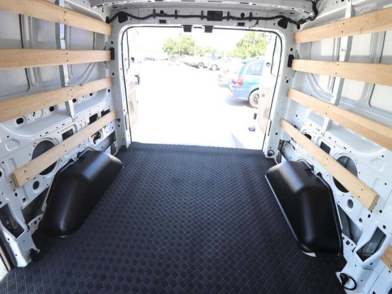 2025 Ford Transit