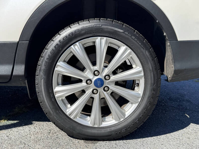 2019 Ford Escape SEL