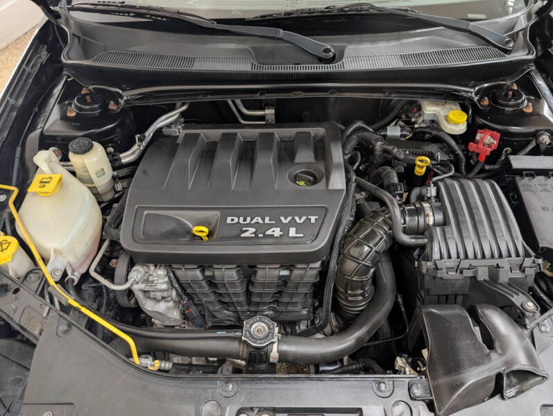 2013 Chrysler 200 LX