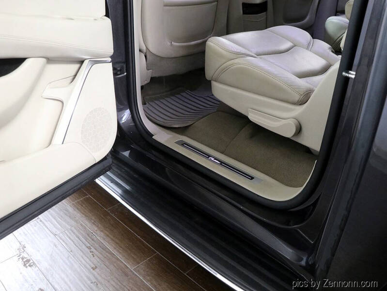 2017 Cadillac Escalade ESV Luxury