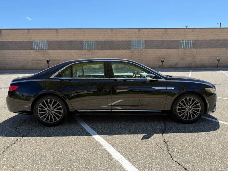 2017 Lincoln Continental Select