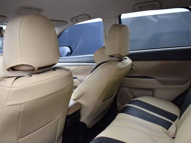 2016 Mitsubishi Outlander SE