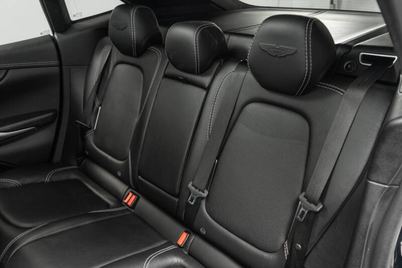 2021 Aston Martin DBX