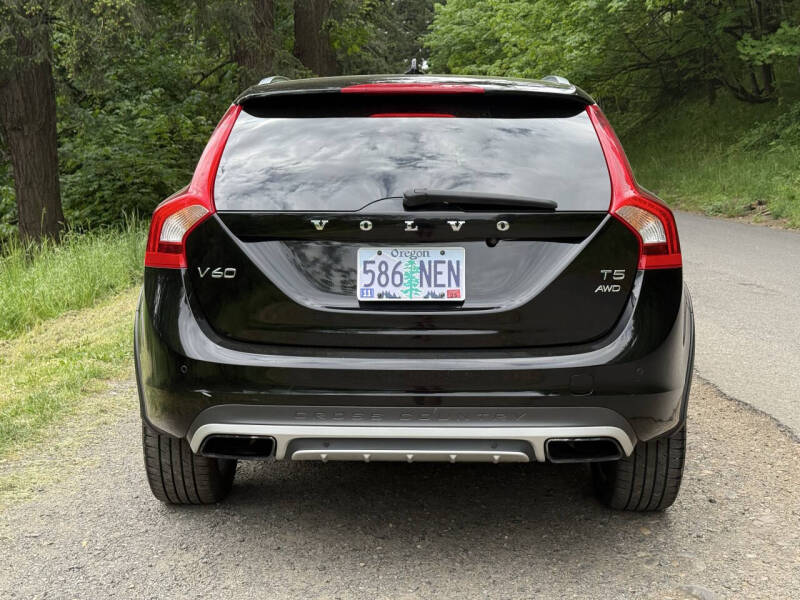 2015 Volvo V60 Cross Country T5