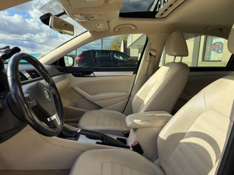 2013 Volkswagen Passat V6 SE