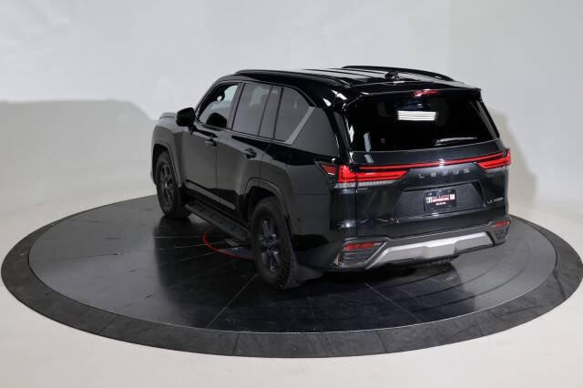 2025 Lexus LX 700h Overtrail