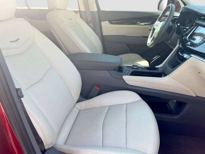 2025 Cadillac XT6 Premium Luxury