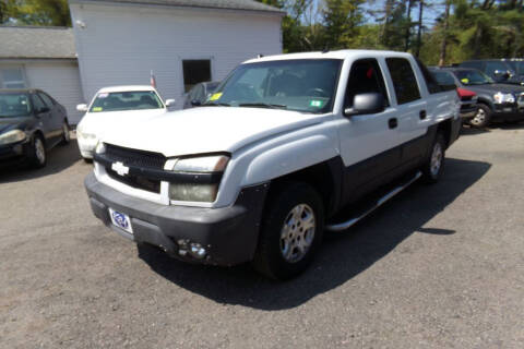 2005 Chevrolet Avalanche for sale at 1st Priority Autos in Middleborough MA