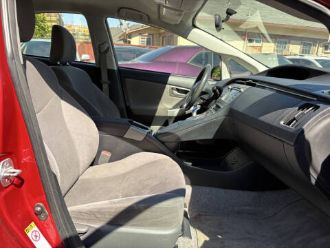 2014 Toyota Prius Three