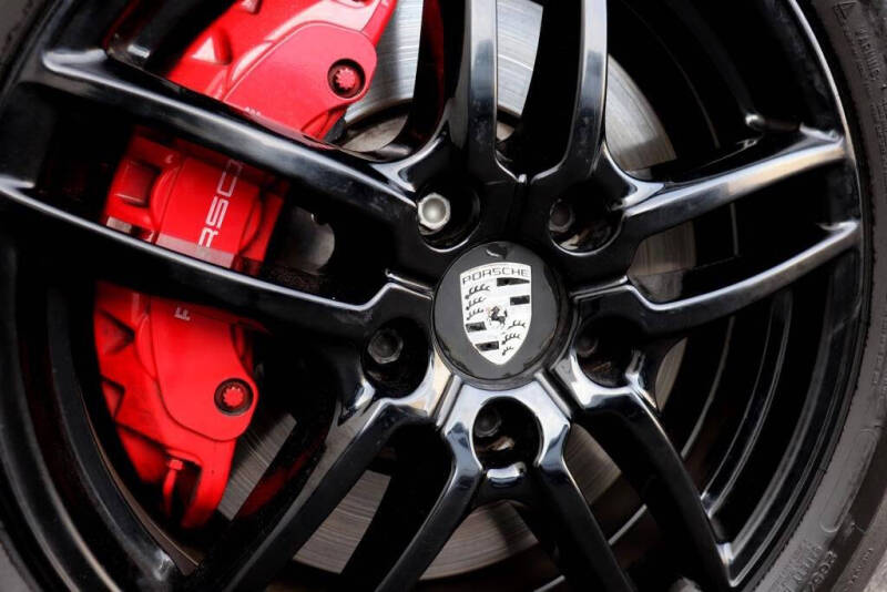 2017 Porsche Cayenne GTS