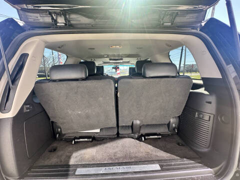 2013 Cadillac Escalade Platinum Edition