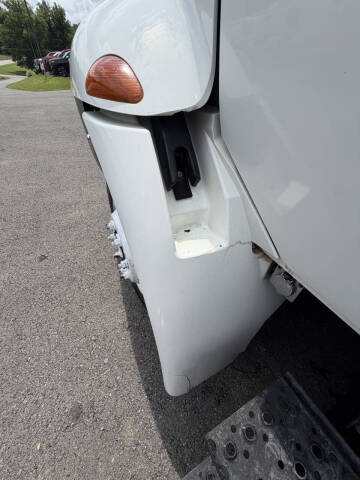 2006 International 4300 Rollback