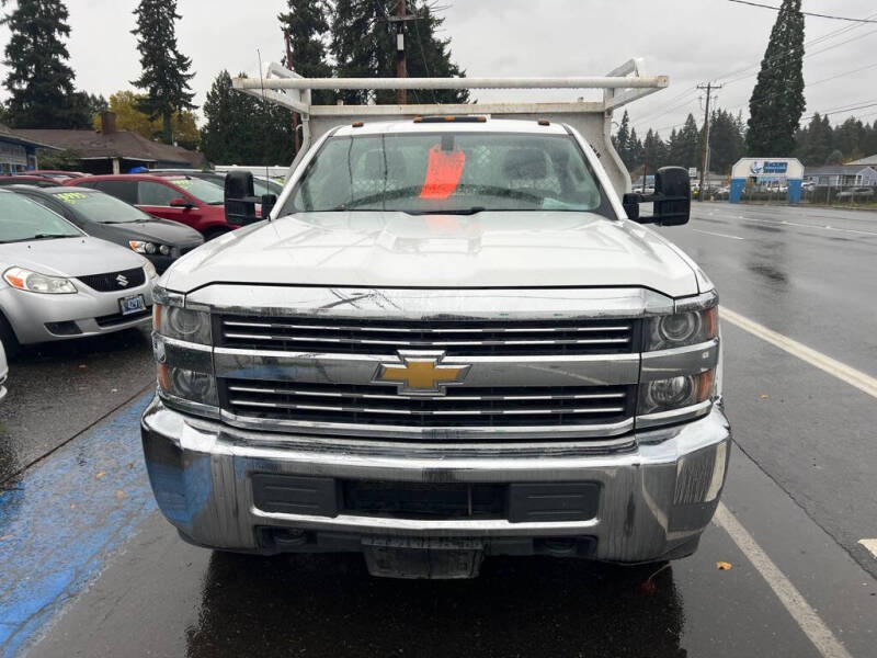 2015 Chevrolet Silverado 3500HD CC