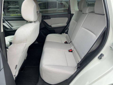 2015 Subaru Forester 2.5i