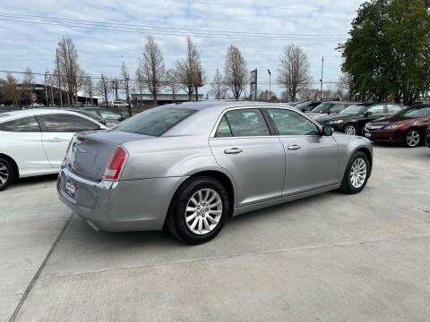 2013 Chrysler 300 Motown