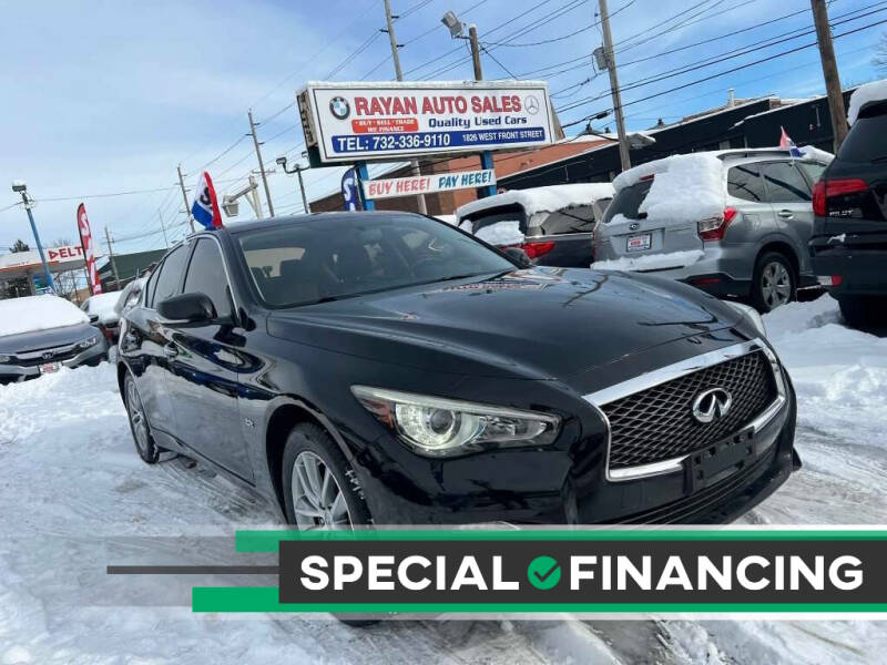 2017 INFINITI Q50 Premium's photo