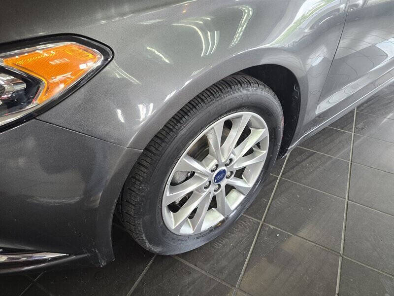 2017 Ford Fusion SE