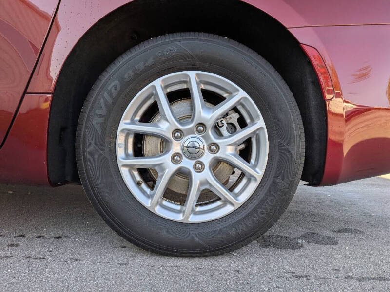 2022 Chrysler Voyager LX