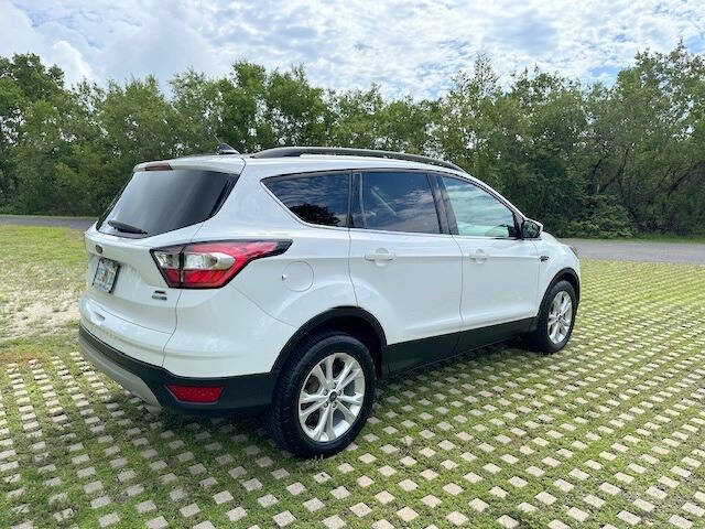 2018 Ford Escape SEL photo 5