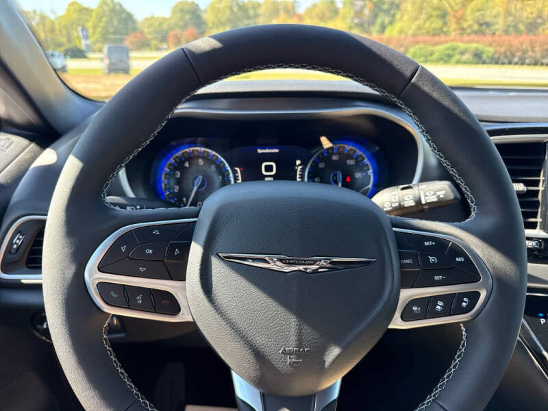 2026 Chrysler Voyager LX