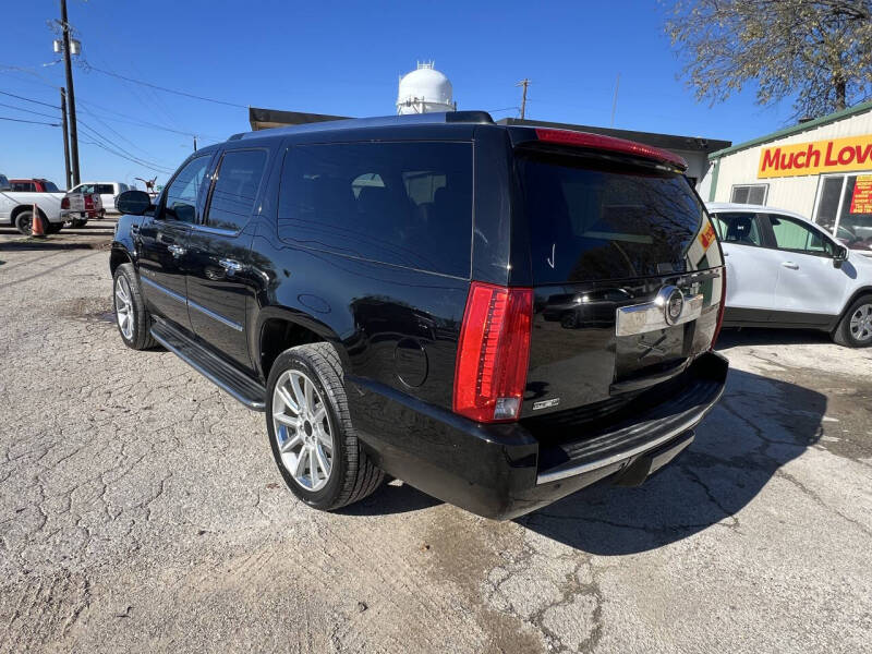 2011 Cadillac Escalade ESV Luxury