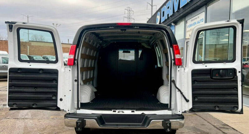 2024 GMC Savana 2500